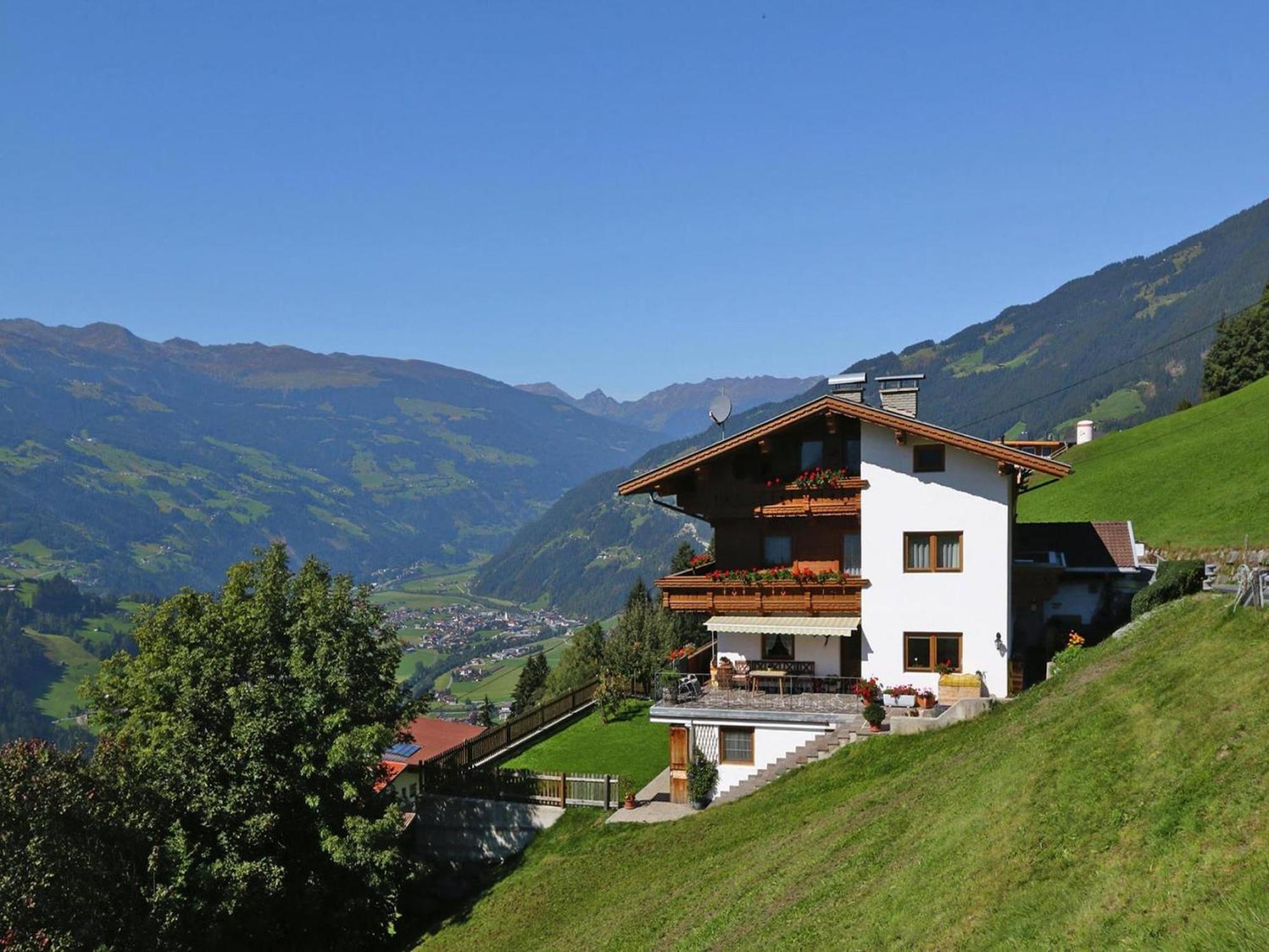 In Hippach Im Zillertal In The Mountains Apartmán Muhlen (Tyrol)