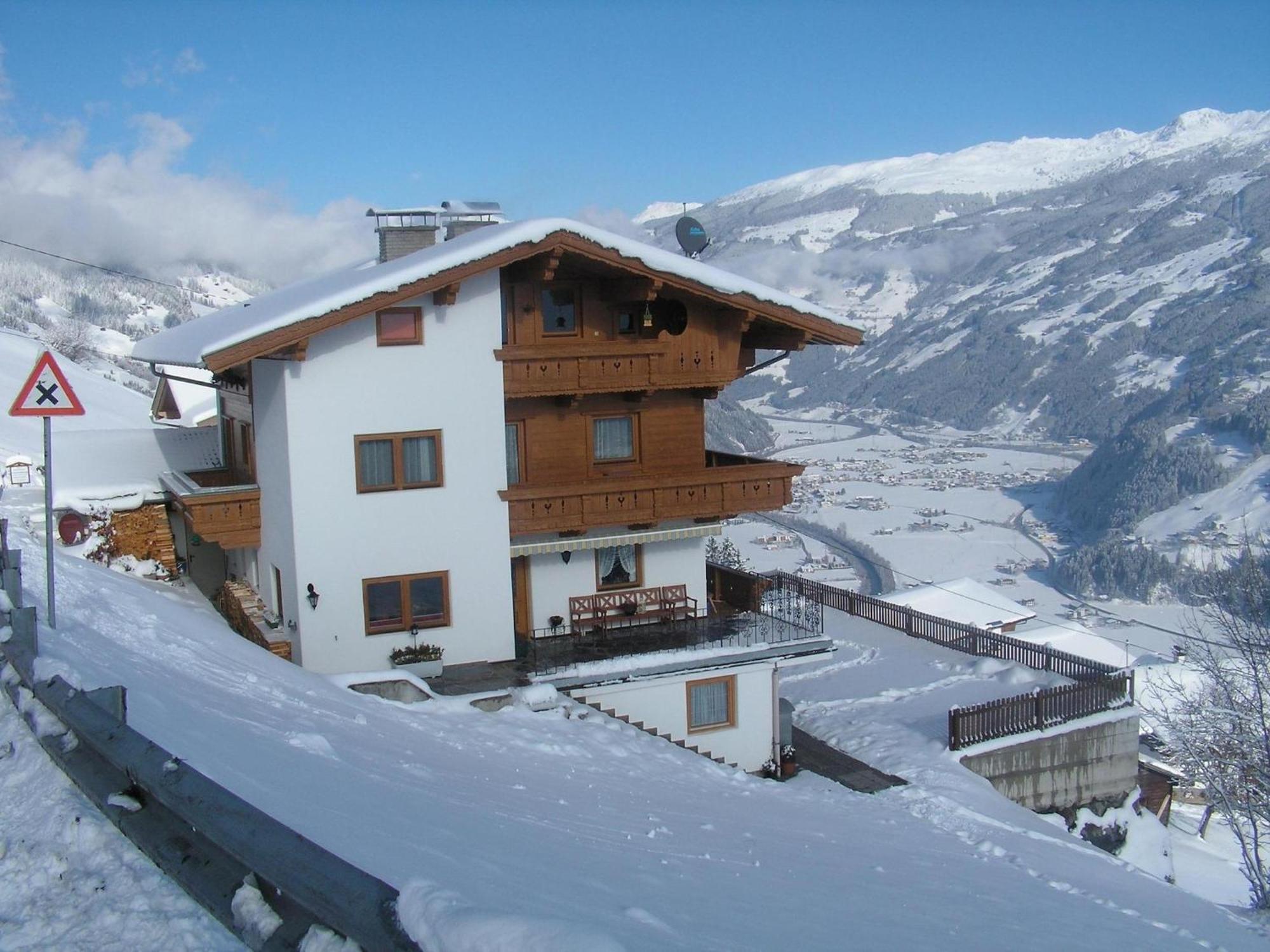 In Hippach Im Zillertal With A View * Muhlen (Tyrol)